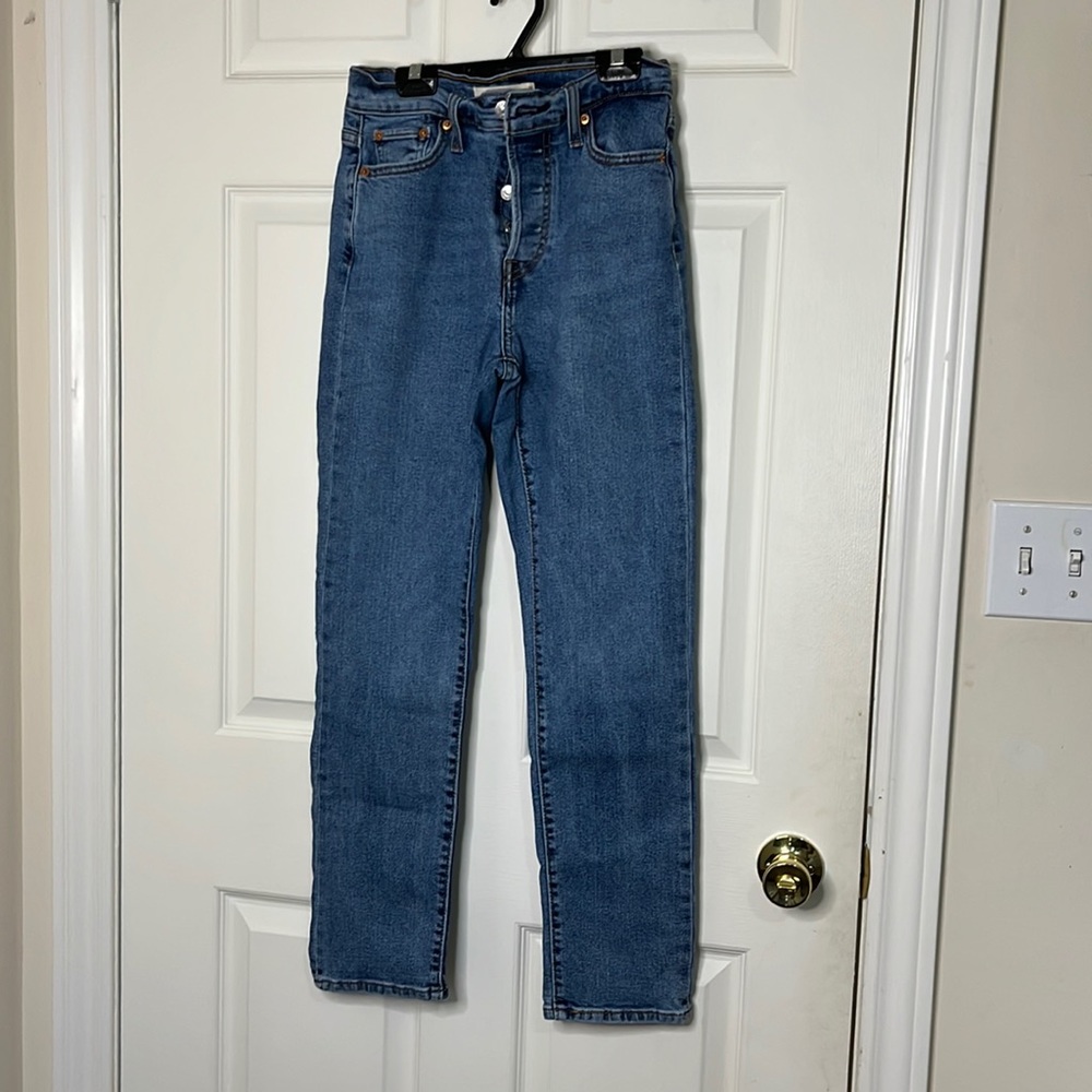 Wedgie Straight Levi’s